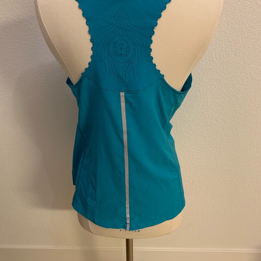 Lululemon tank (new but no with no tags)